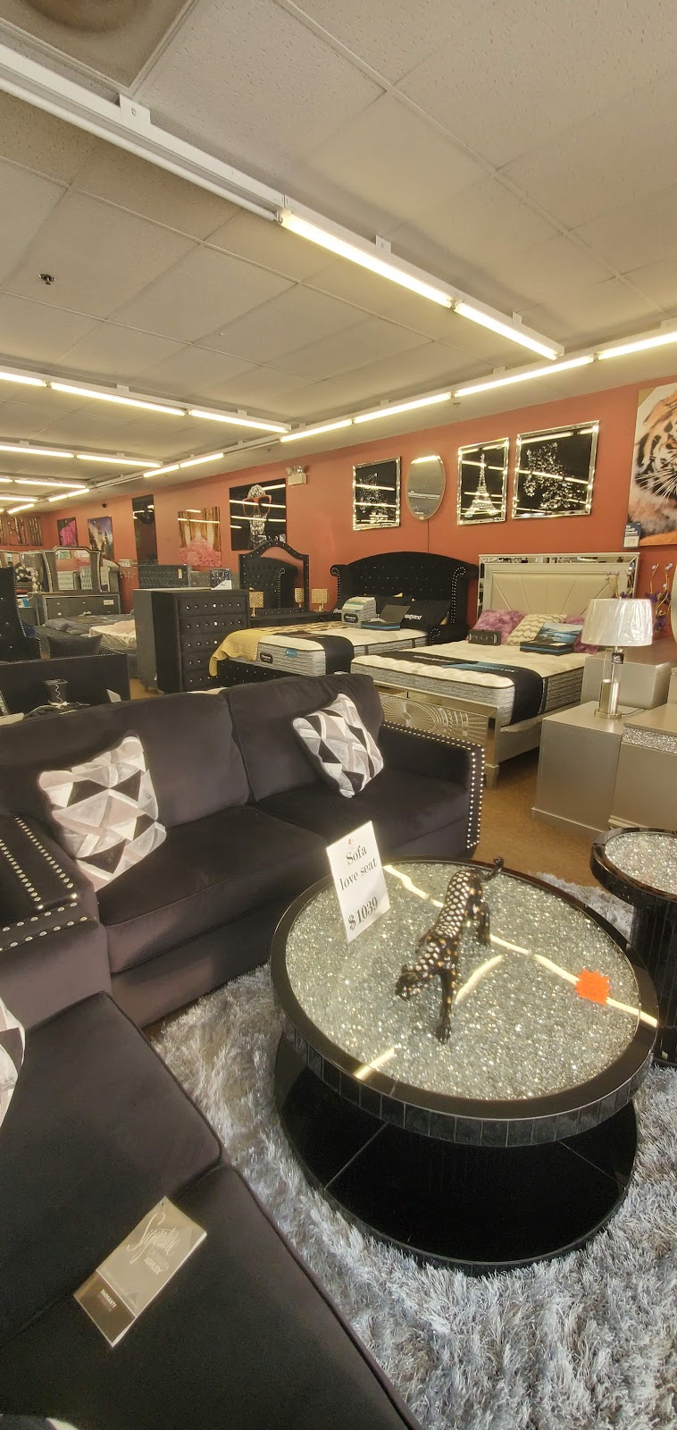 Modern Furniture | 154 N Bolingbrook Dr, Bolingbrook, IL 60440, USA | Phone: (630) 312-8057