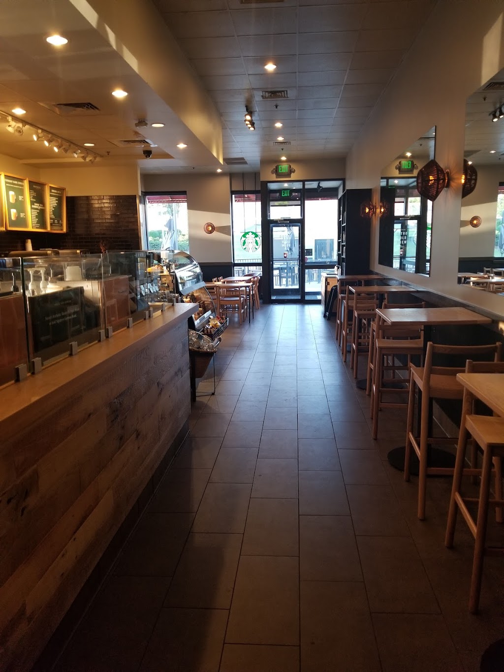 Starbucks | 5658 Washington Ave, Racine, WI 53406, USA | Phone: (262) 632-6623