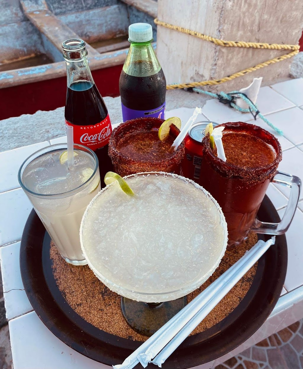 Mariscos España | Carretera Libre Tijuana-Ensenada, KM 33, 22710 Rosarito, B.C., Mexico | Phone: 661 111 9542