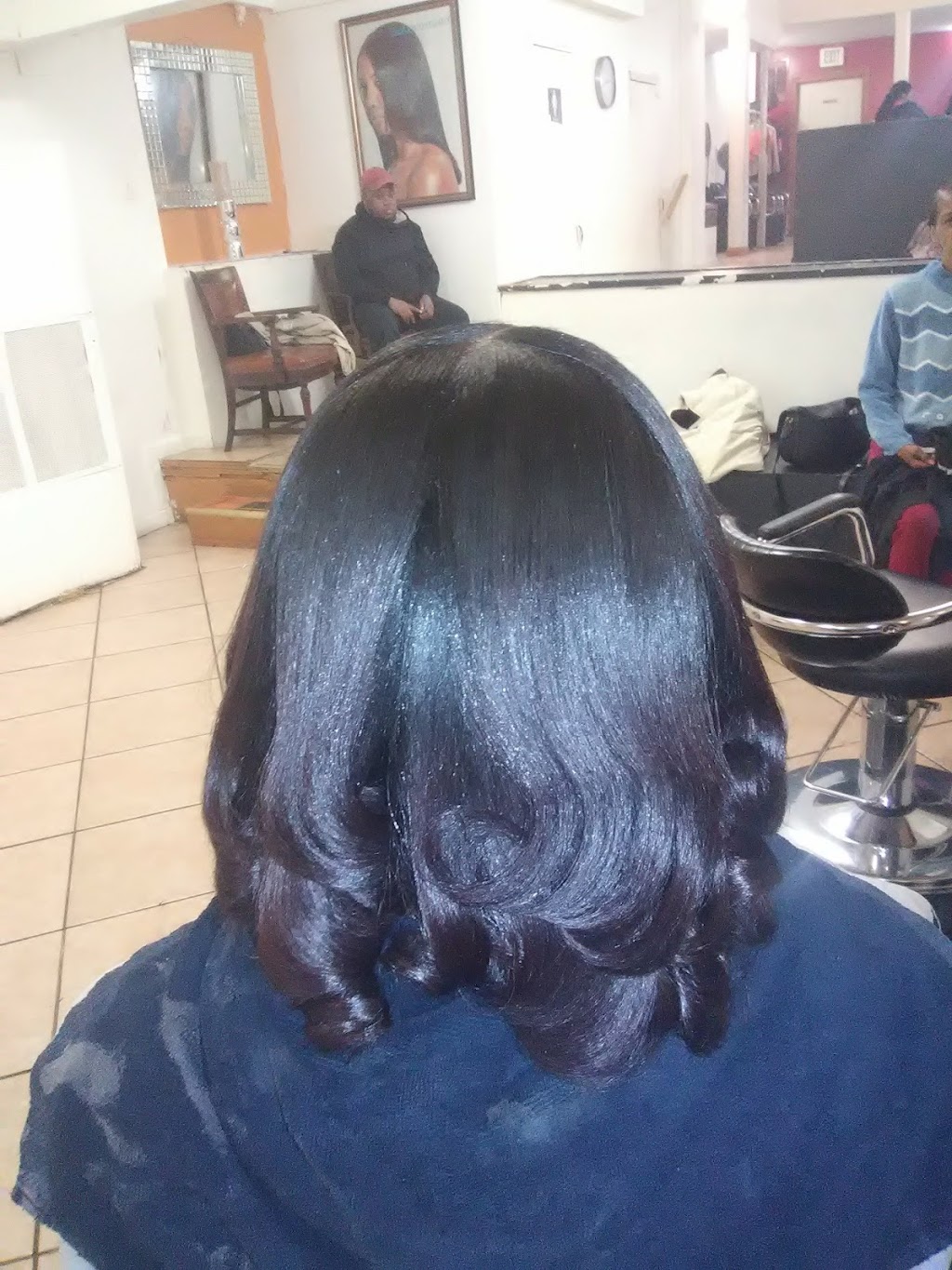 Dominican Hair Salon | 2403 N Hilton St, Baltimore, MD 21216, USA | Phone: (410) 462-1919