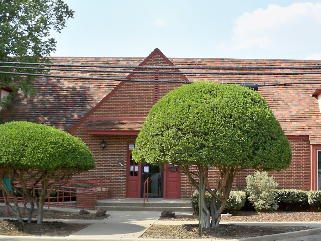 Kendrick Memorial Library | 301 W Tate St, Brownfield, TX 79316, USA | Phone: (806) 637-3848