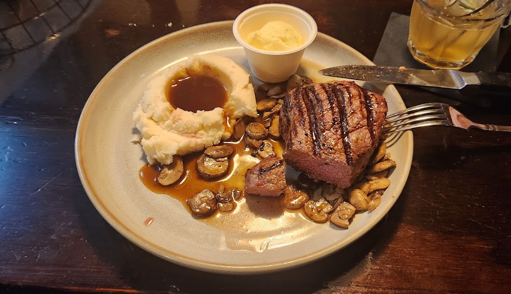 Iron Bridge Inn | 1438 Perry Hwy, Mercer, PA 16137, USA | Phone: (724) 748-3626