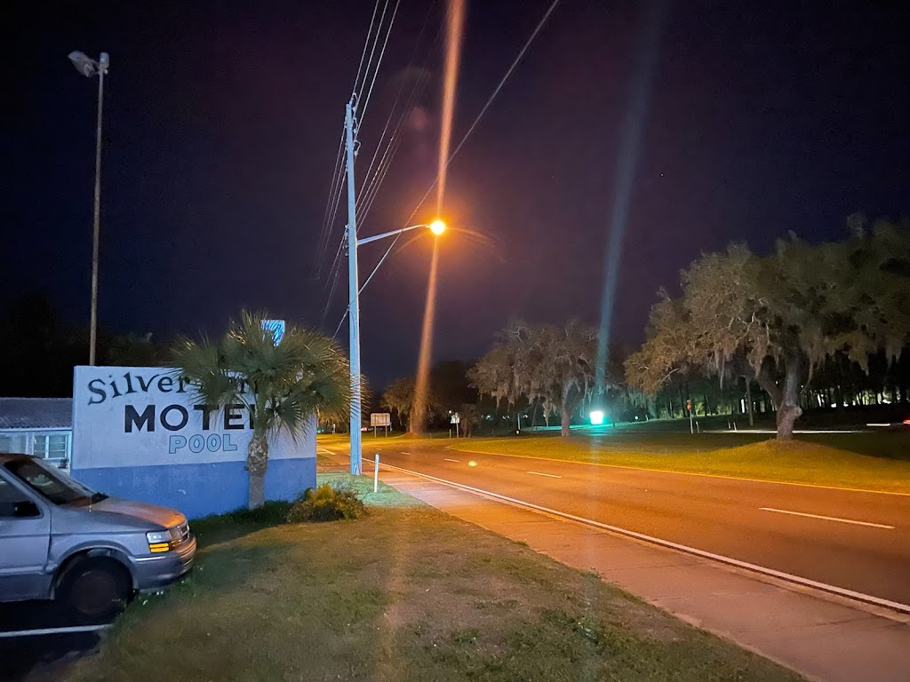 Silver Springs Motel | 4121 E Silver Springs Blvd, Ocala, FL 34470, USA | Phone: (352) 236-4243