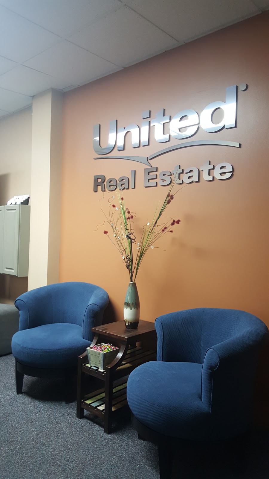 United Real Estate Elite | 7667 95th St #109, Hickory Hills, IL 60457, USA | Phone: (708) 598-1144