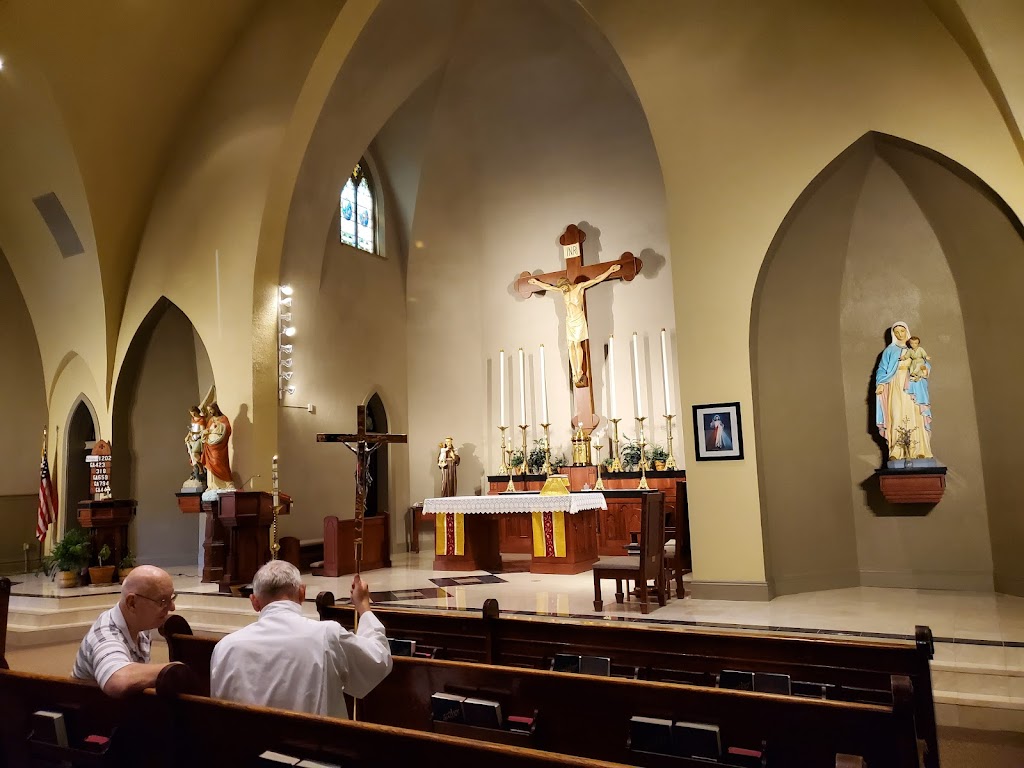 Saint Michaels Catholic Church, Fairbury | 807 F St, Fairbury, NE 68352, USA | Phone: (402) 729-2058