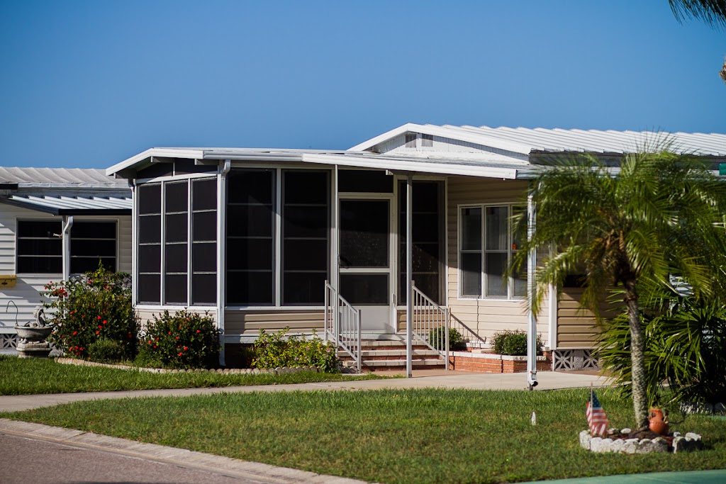 Hawaiian Village | 104 63rd Ave W, Bradenton, FL 34207, USA | Phone: (941) 755-6103