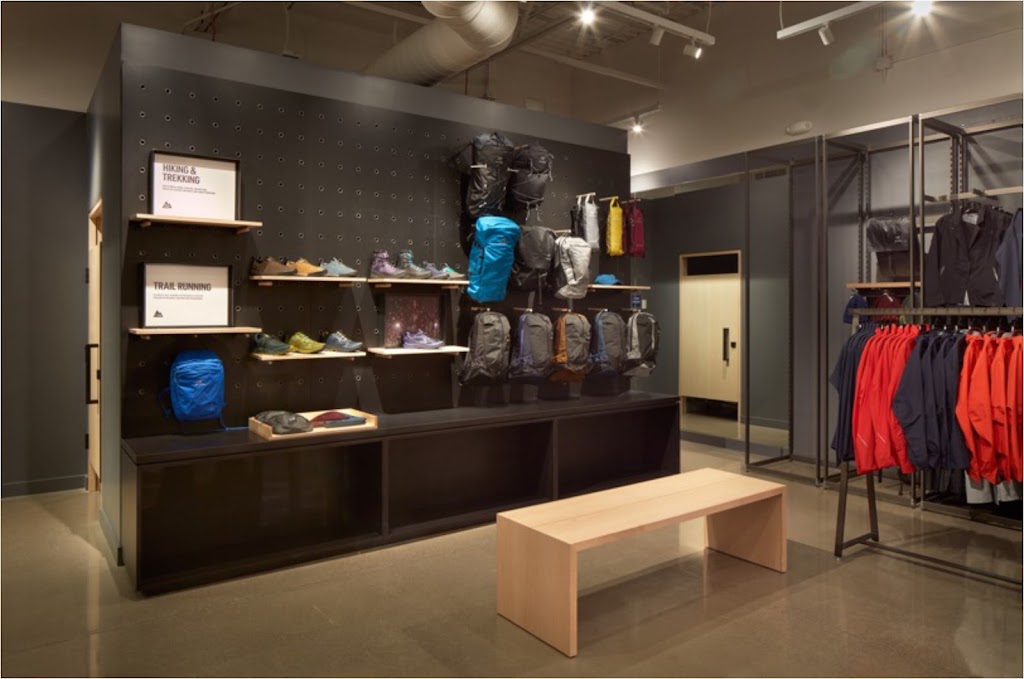 ARC’TERYX Outlet | Livermore | 2750 Livermore Outlets Dr, Livermore, CA 94551, USA | Phone: (925) 667-4187