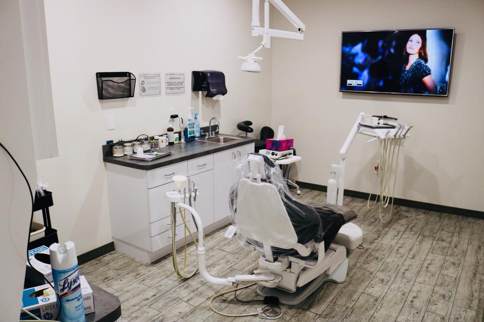 Dr. Eric M. Pena DDS, MSC, DICOI | 21830 Nordhoff St, Canoga Park, CA 91304, USA | Phone: (818) 727-7820