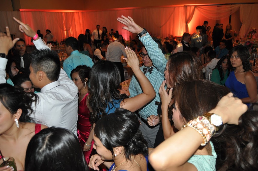 DJ Emir Santana DJ Services And Designs | 23420 E Roxbury Dr Suite 208, Aurora, CO 80016, USA | Phone: (303) 995-0875