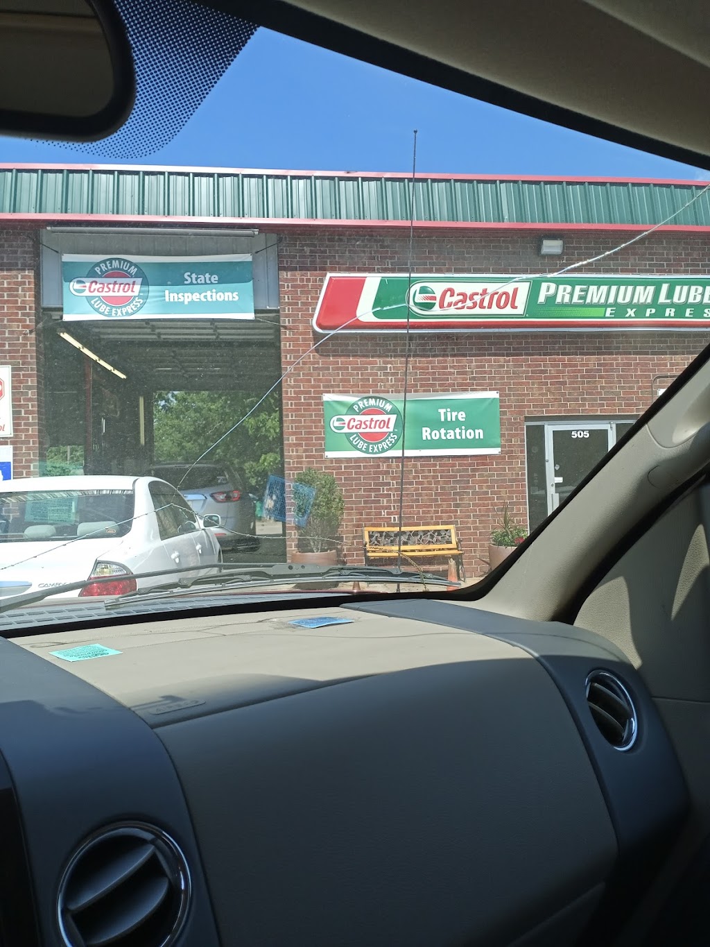 Castrol Premium Lube Express | 505 N Grand Ave, Gainesville, TX 76240, USA | Phone: (940) 668-8417