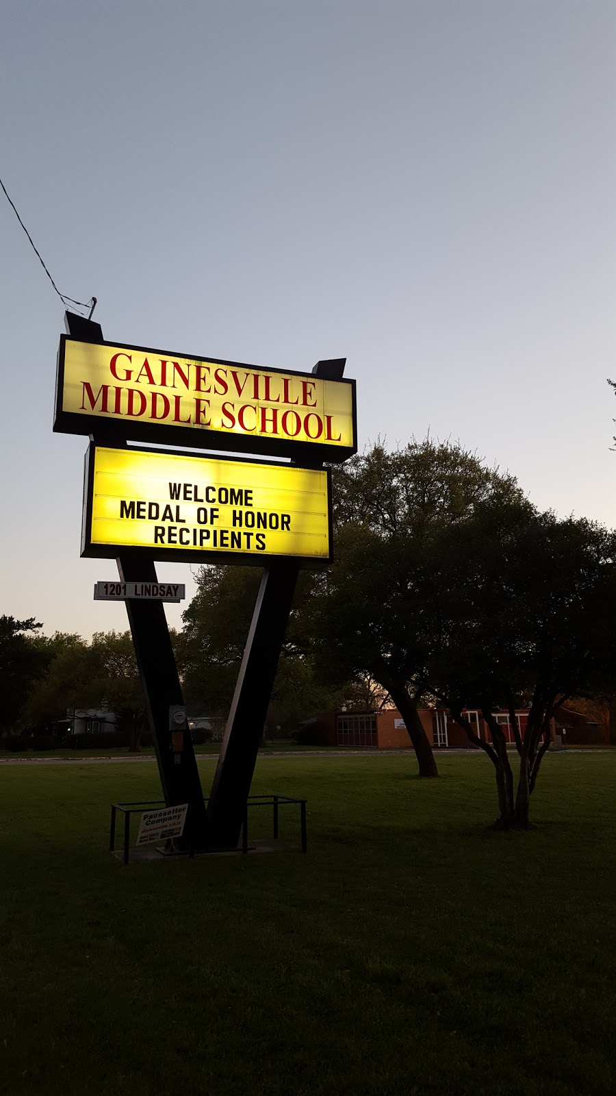 Gainesville Junior High School | 1201 Lindsay St, Gainesville, TX 76240, USA | Phone: (940) 665-4062