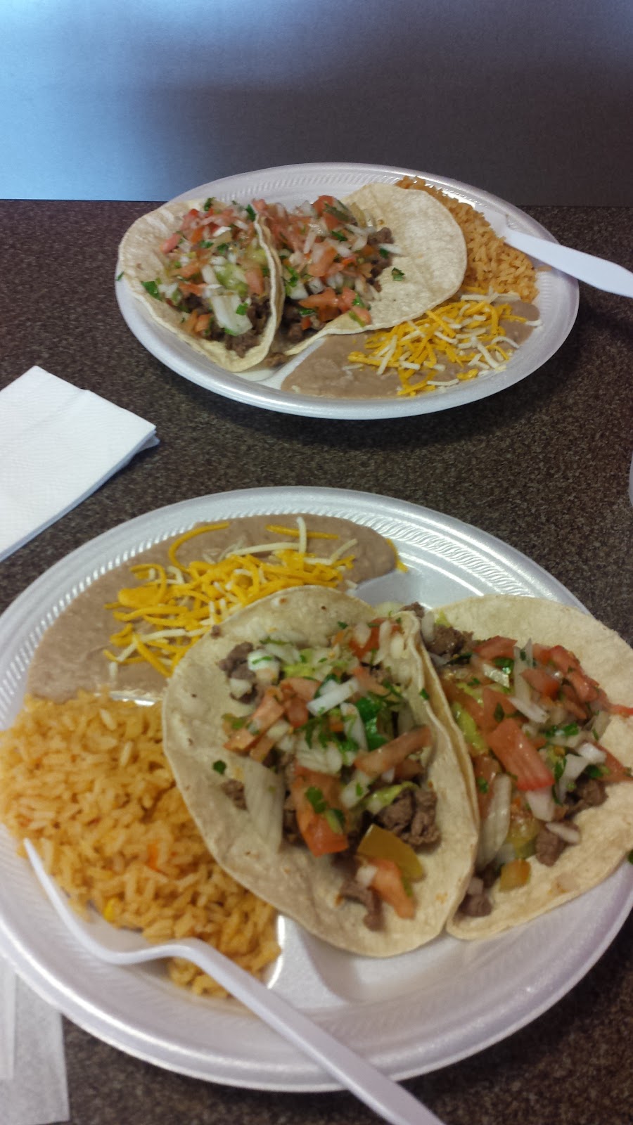 Los Favoritos | 1745 W Hunt Hwy B-106, San Tan Valley, AZ 85143, USA | Phone: (480) 882-1580