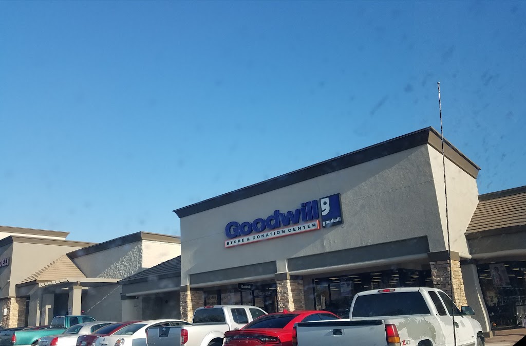 Goodwill Southern California Store & Donation Center | 3133 W Florida Ave, Hemet, CA 92545, USA | Phone: (951) 791-9147