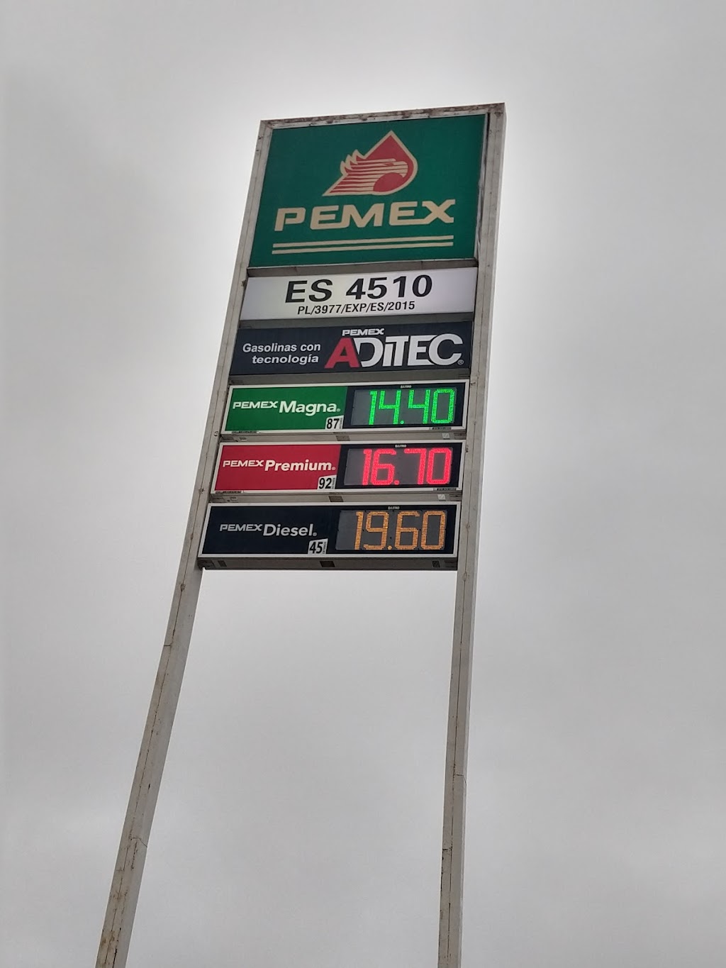 Pemex | Carr. Nacional Mexico-Laredo 1550 Sur, Granjas Regina, 88000 Nuevo Laredo, Tamps., Mexico | Phone: 800 736 3900