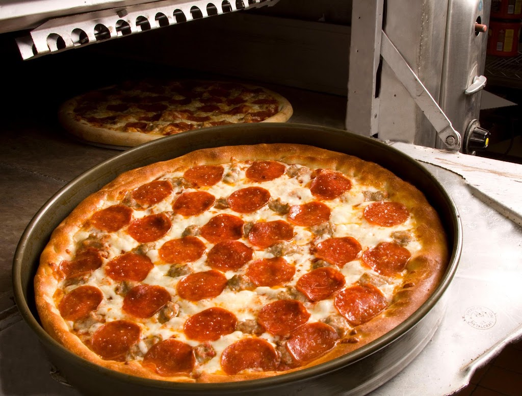Chanticlear Pizza | 1262 E Moore Lake Dr E, Fridley, MN 55432, USA | Phone: (763) 571-9595