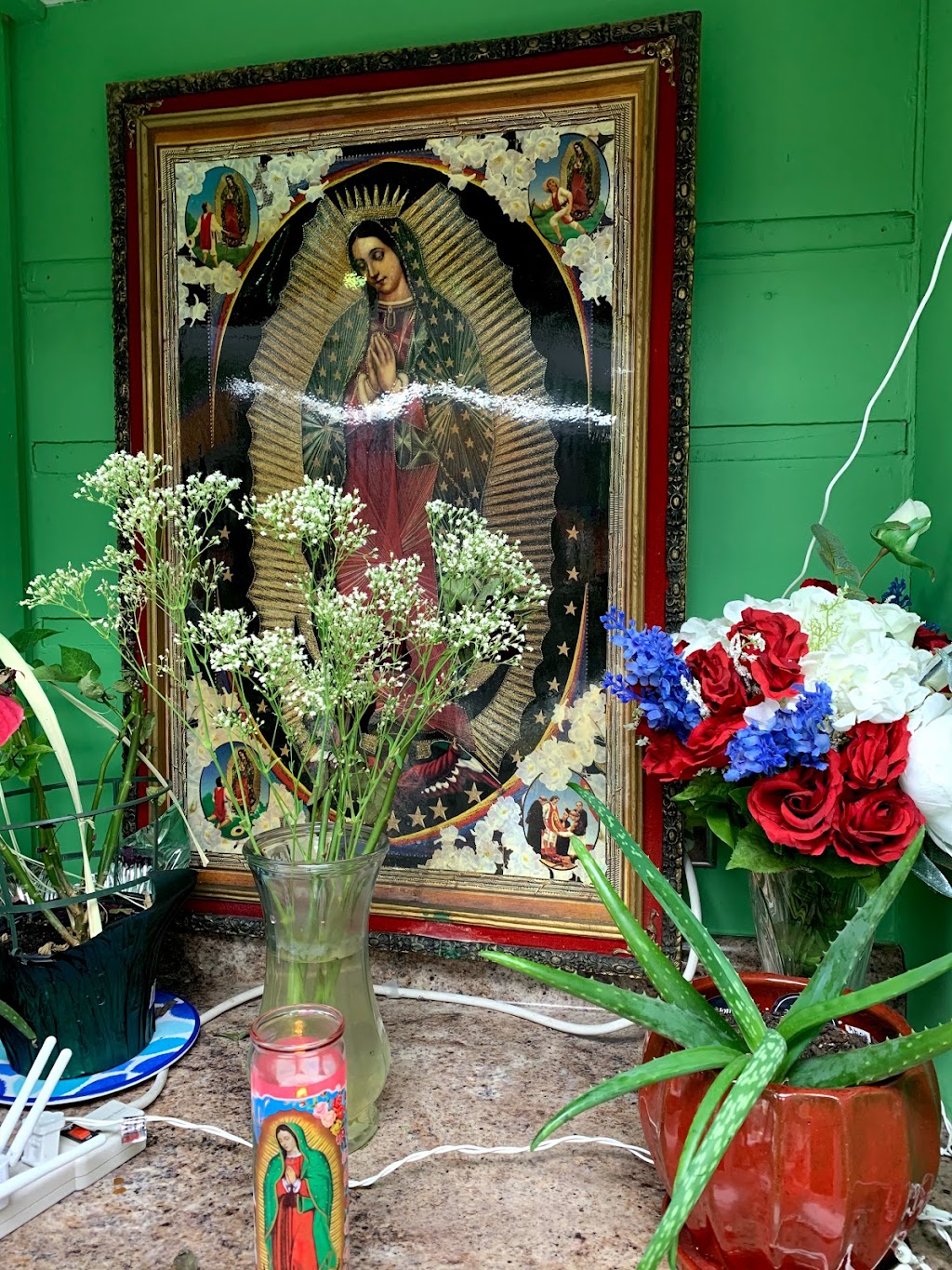 Marys Convenience Store | 49 W Somerset St, Raritan, NJ 08869, USA | Phone: (908) 441-7380