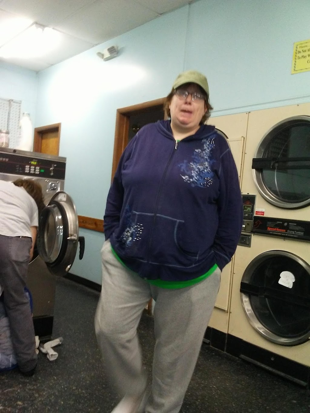 Wishy Washy Laundromat | 5430 W Broad St, Columbus, OH 43228, USA | Phone: (614) 851-1487