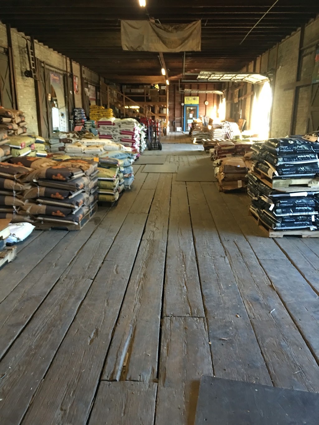 Producers Co-Op - Seguin | 3038 I-10 Frontage Rd, Seguin, TX 78155, USA | Phone: (830) 379-1750