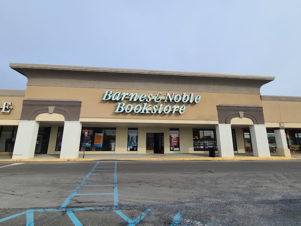Barnes & Noble | 140 Rockland Plaza, Nanuet, NY 10954, USA | Phone: (845) 624-2920