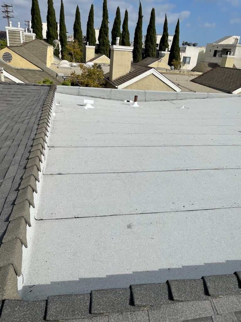 ER Roofing | 15747 Marlin Pl, Van Nuys, CA 91406, USA | Phone: (818) 231-8570