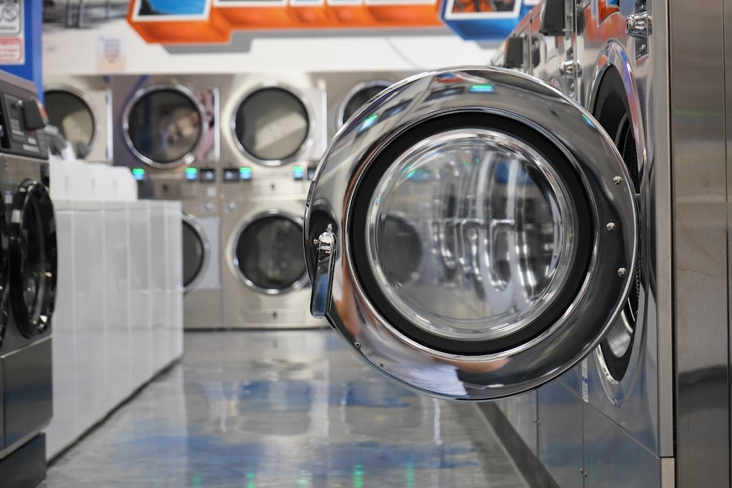 Laundry 360 On Market | 621 E Market St, Long Beach, CA 90805 | Phone: (562) 423-0131