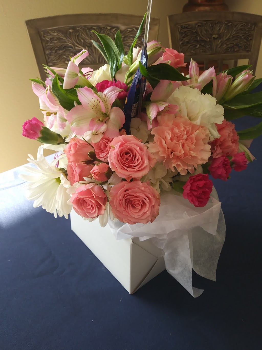 AMOUR Florist & Bridal | 8628 Elder Creek Rd #100, Sacramento, CA 95828, USA | Phone: (916) 392-8168