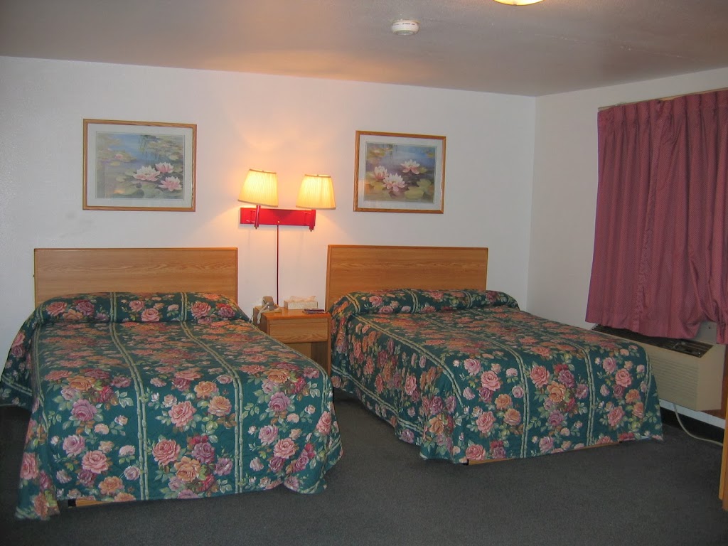 BudgetHost Motel | 1900 I-35, Gainesville, TX 76240, USA | Phone: (940) 665-2856