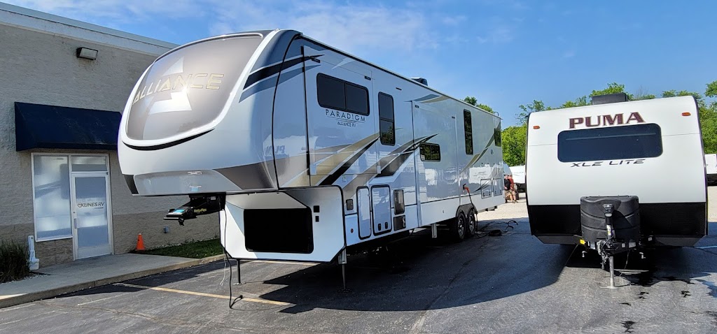 Kunes Freedom RV | 825 Addison Rd, Slinger, WI 53086, USA | Phone: (262) 644-7722