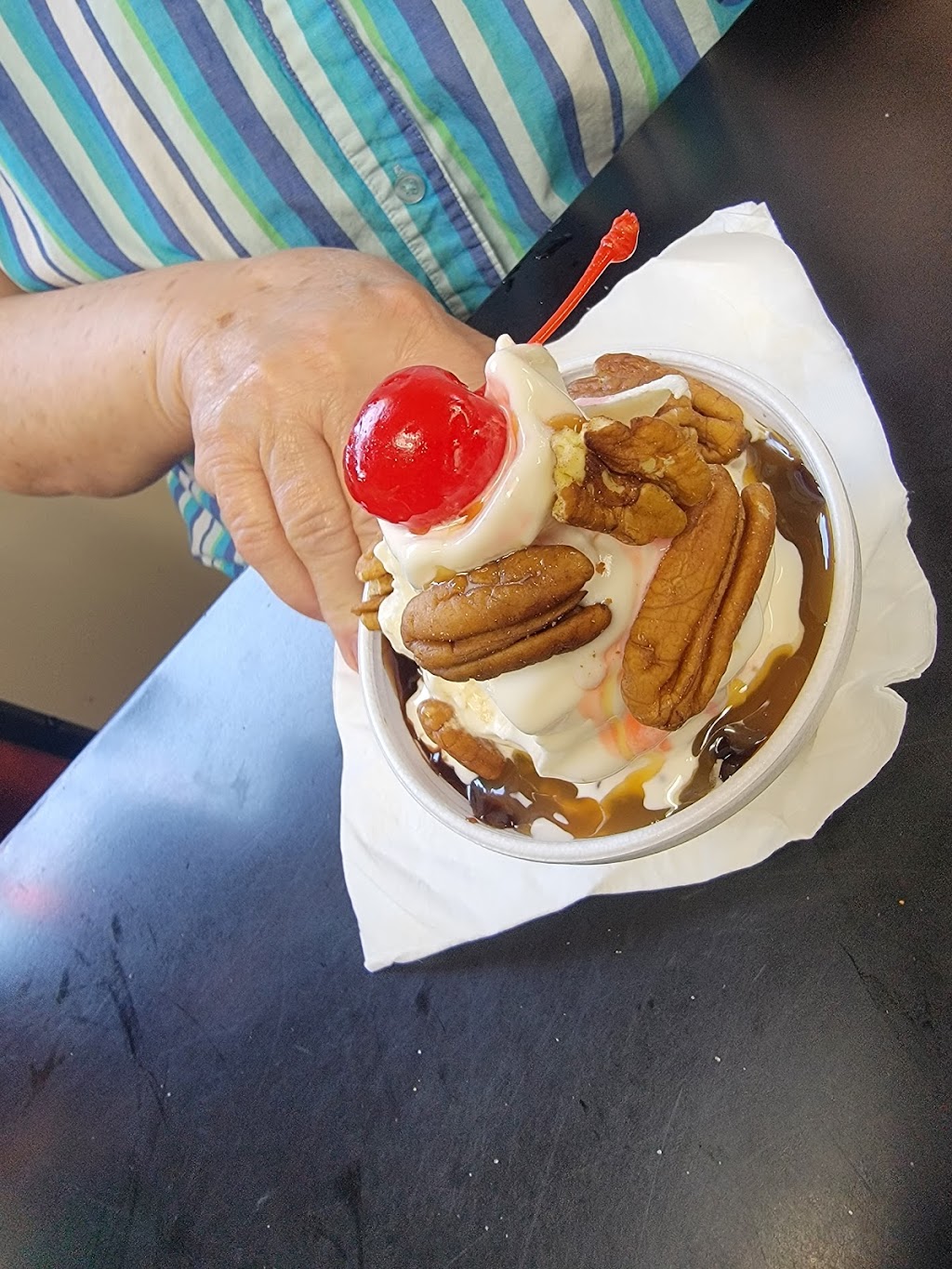 Sweet N Saucy | 207 E Howard St, Hooper, NE 68031, USA | Phone: (402) 654-2733