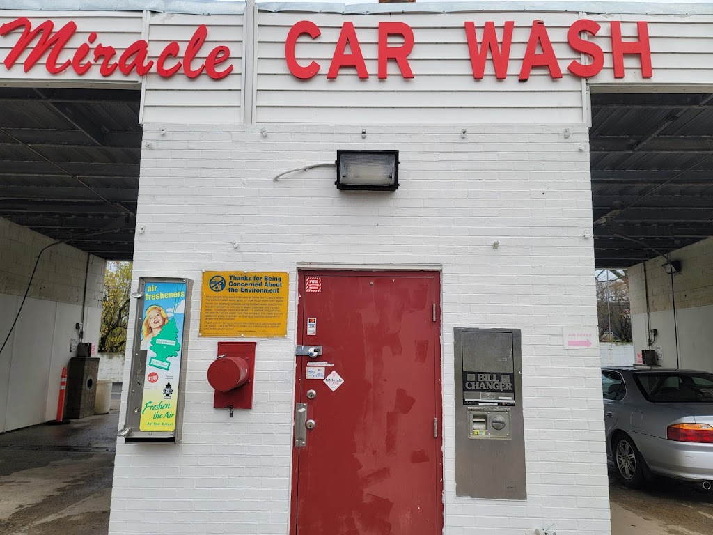 Miracle Car Wash | 407 S Sandusky St, Delaware, OH 43015, USA | Phone: (614) 450-0987