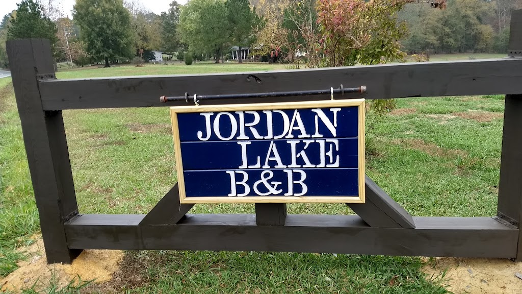 Jordan Lake B & B | 3672 Pea Ridge Rd, New Hill, NC 27562, USA | Phone: (910) 668-0445
