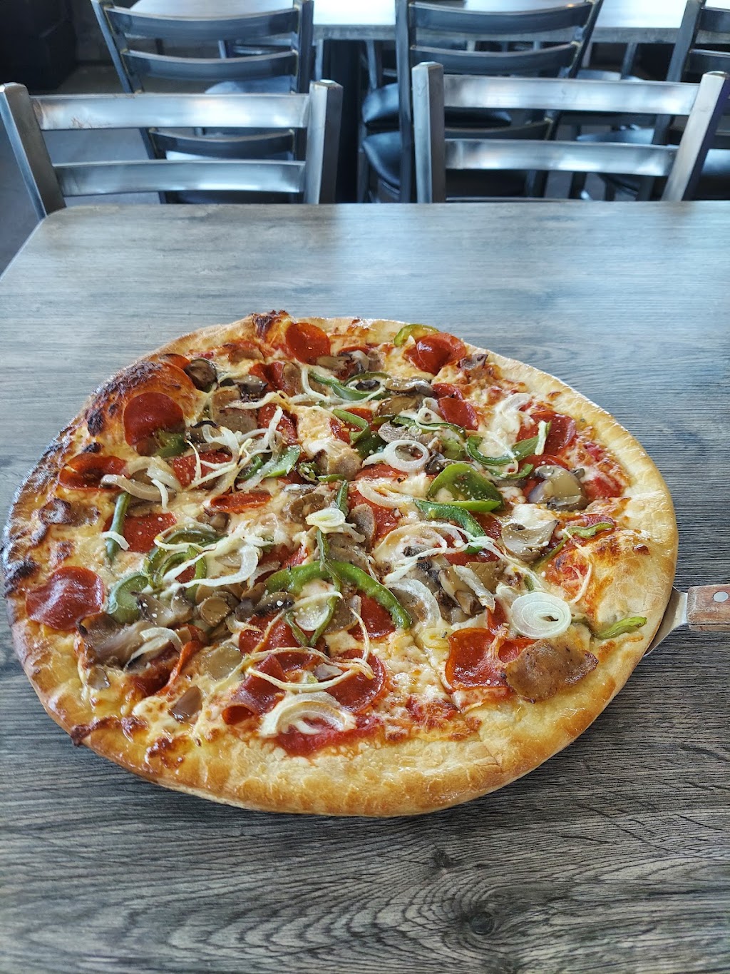 Fishhawk Pizza | 7013 Lithia Pinecrest Rd, Lithia, FL 33547, USA | Phone: (813) 685-4646