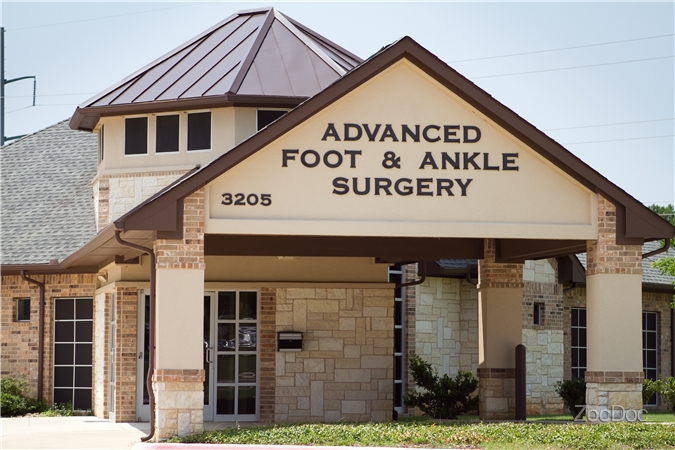 Dr. Jaret Walker, Foot & Ankle | 3205 Medpark Dr, Denton, TX 76208, USA | Phone: (940) 382-8400