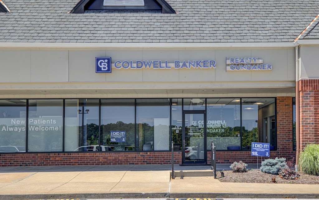 Coldwell Banker Realty - Gundaker | 560 Old Smizer Mill Rd, Fenton, MO 63026, USA | Phone: (636) 343-1500