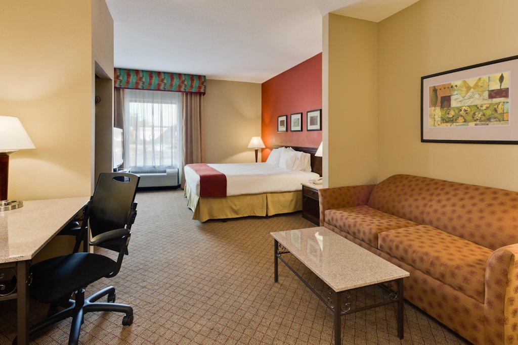 Holiday Inn Express & Suites Tampa Northwest-Oldsmar, an IHG Hotel | 3990 Tampa Rd, Oldsmar, FL 34677, USA | Phone: (813) 854-5080