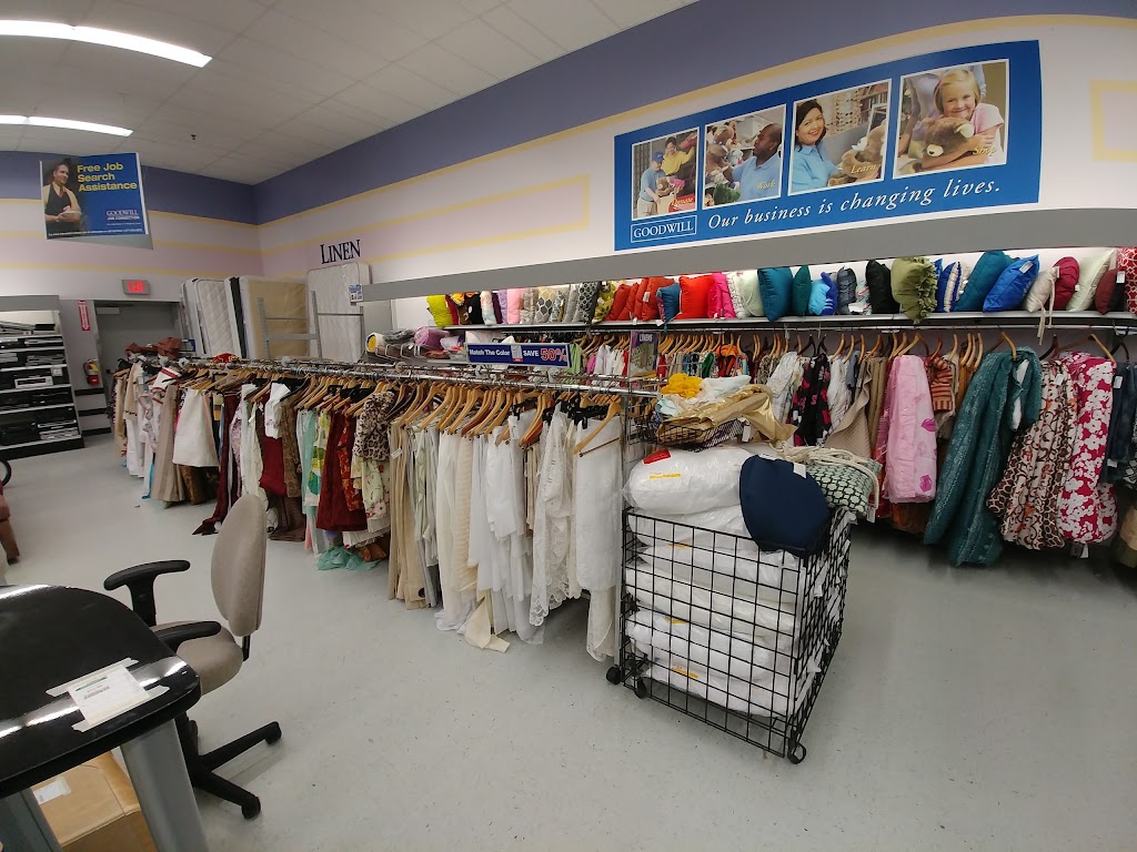 Goodwill Industries of the Columbia Willamette | 101 NW 20th Ave, Battle Ground, WA 98604, USA | Phone: (360) 687-2444