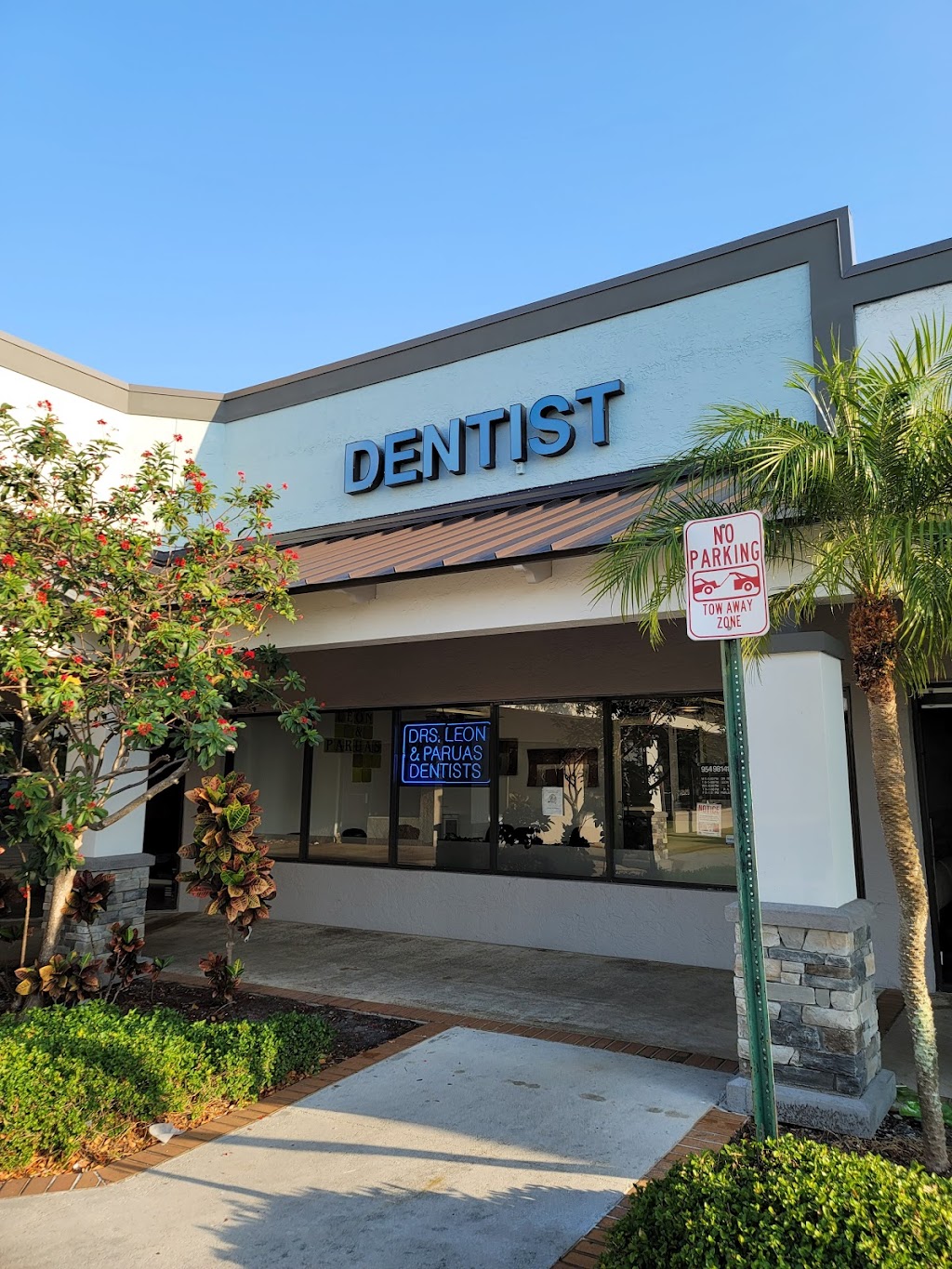 Sheridan Dental Center, Drs. LEON and PARUAS | 5351 Sheridan St, Hollywood, FL 33021, USA | Phone: (954) 981-4107