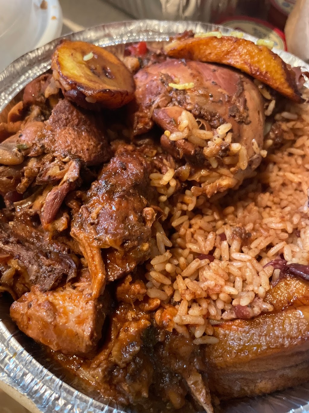 Franks Caribbean Fire Grill | 905 Albany St, Schenectady, NY 12307, USA | Phone: (518) 901-0016