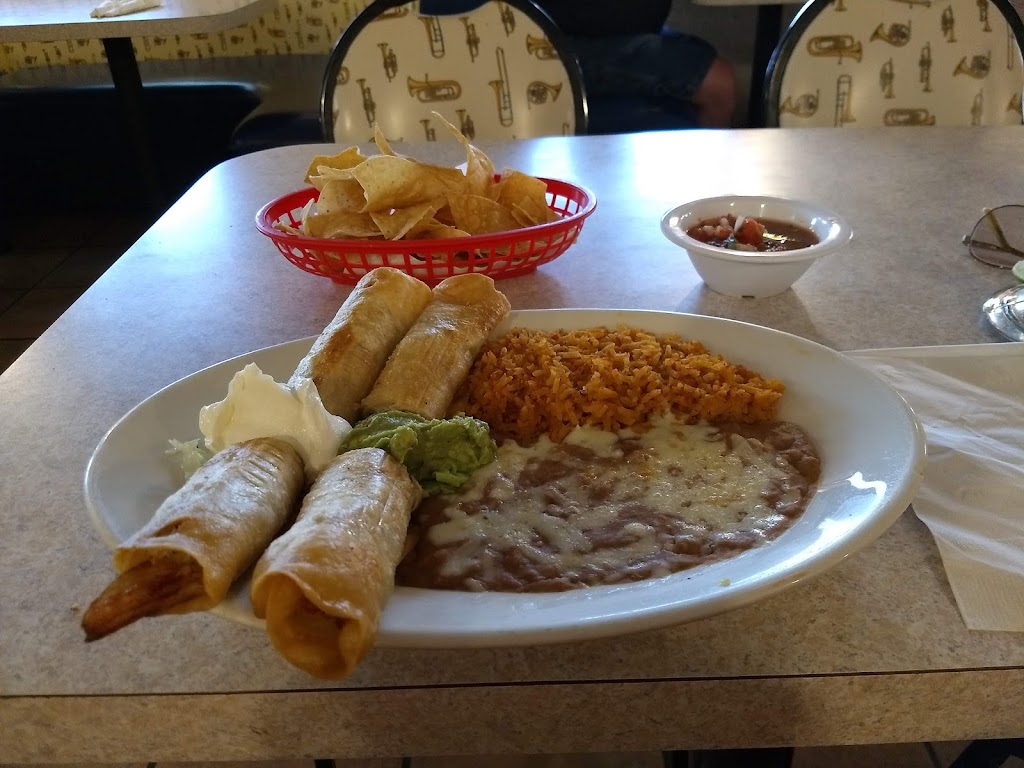 Adelitas Restaurant | 32666 CA-18, Lucerne Valley, CA 92356, USA | Phone: (760) 248-2886