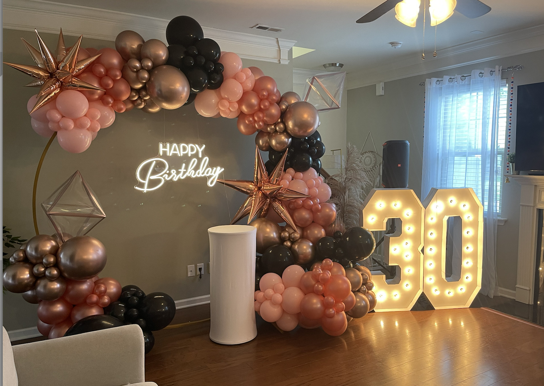 Party Balloons by Q | 3501 Huntleigh Dr, Raleigh, NC 27604, United States | Phone: (919) 899-4700