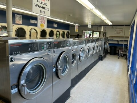 Boulevard Park Laundry | 1829 S 120th St, Burien, WA 98168, USA | Phone: (206) 246-2238