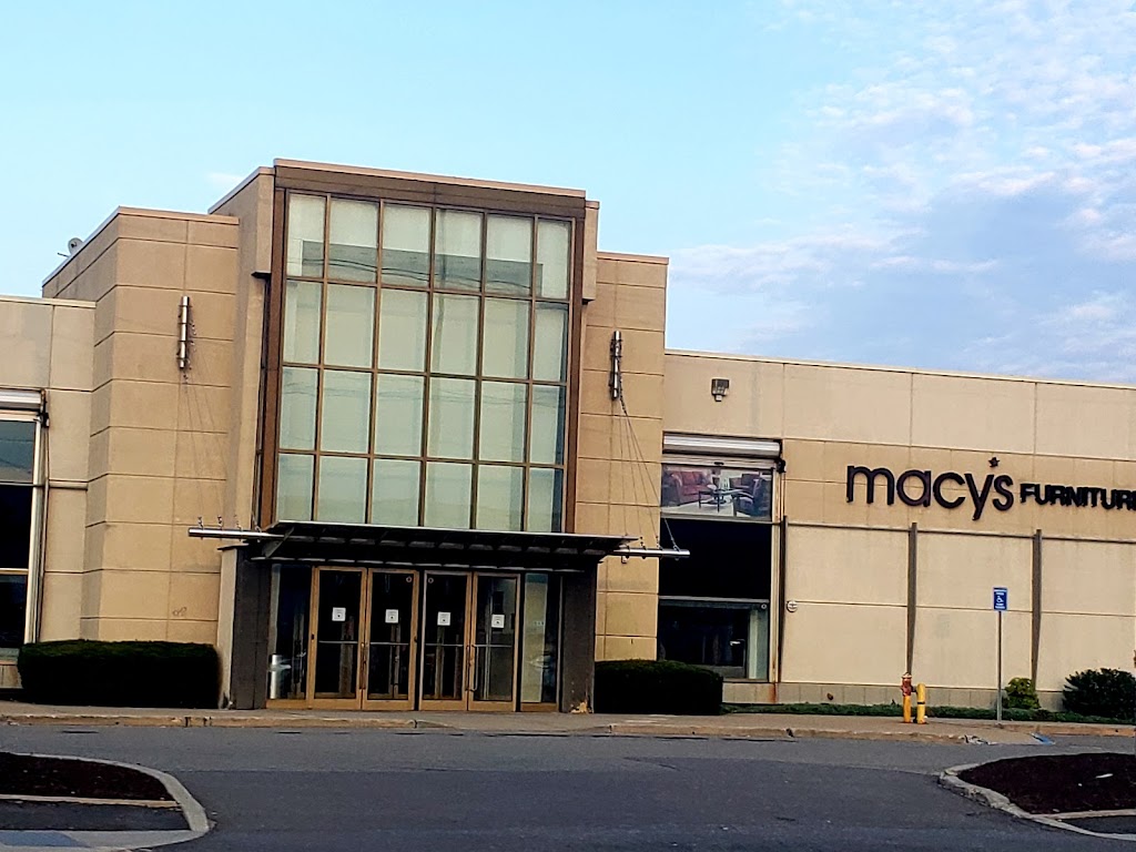 Macys | 155 Glen Cove Rd, Carle Place, NY 11514, USA | Phone: (516) 742-8500