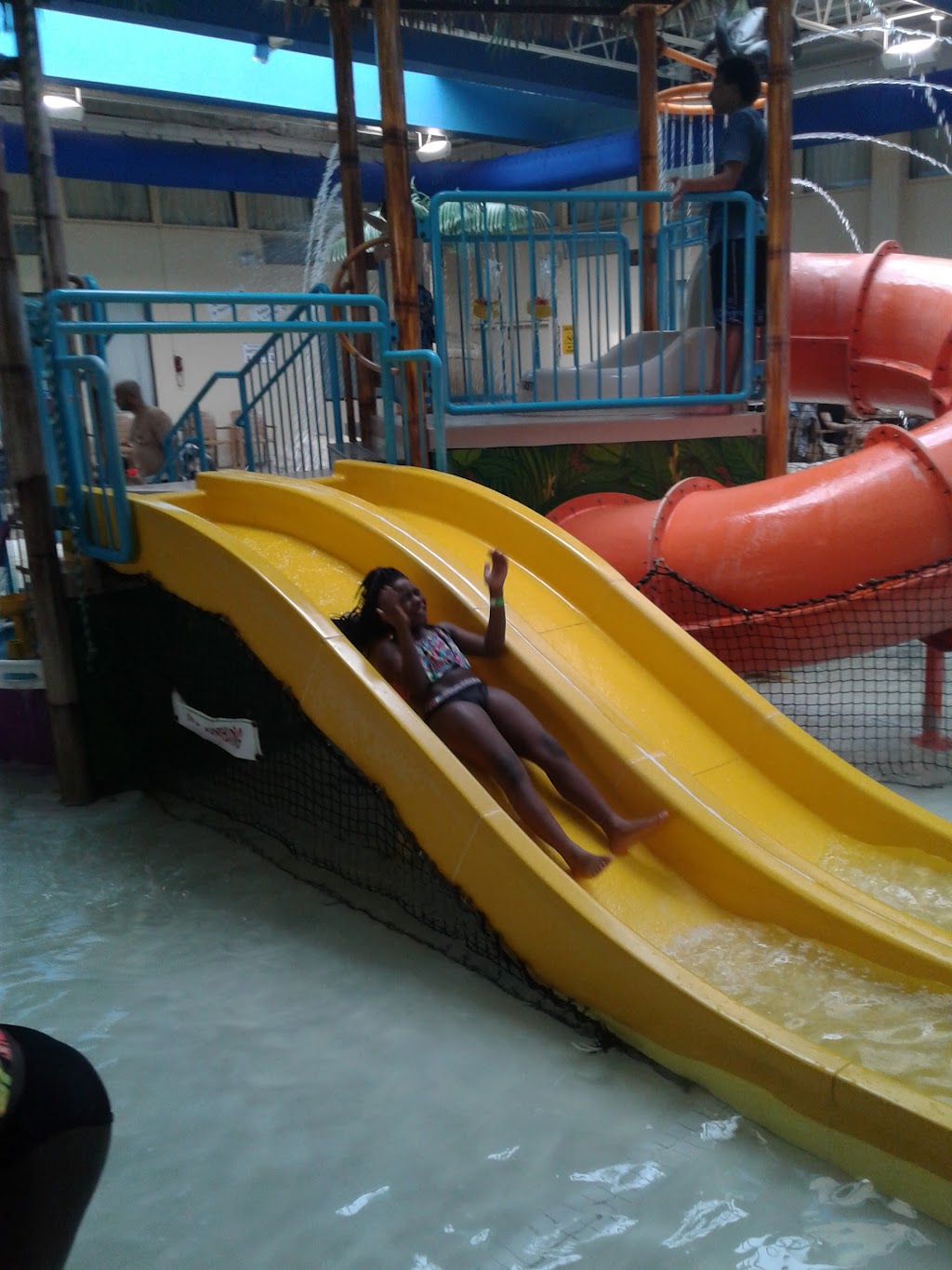 Palm Island Indoor Waterpark | 8250 Park Rd, Batavia, NY 14020, USA | Phone: (585) 344-2100