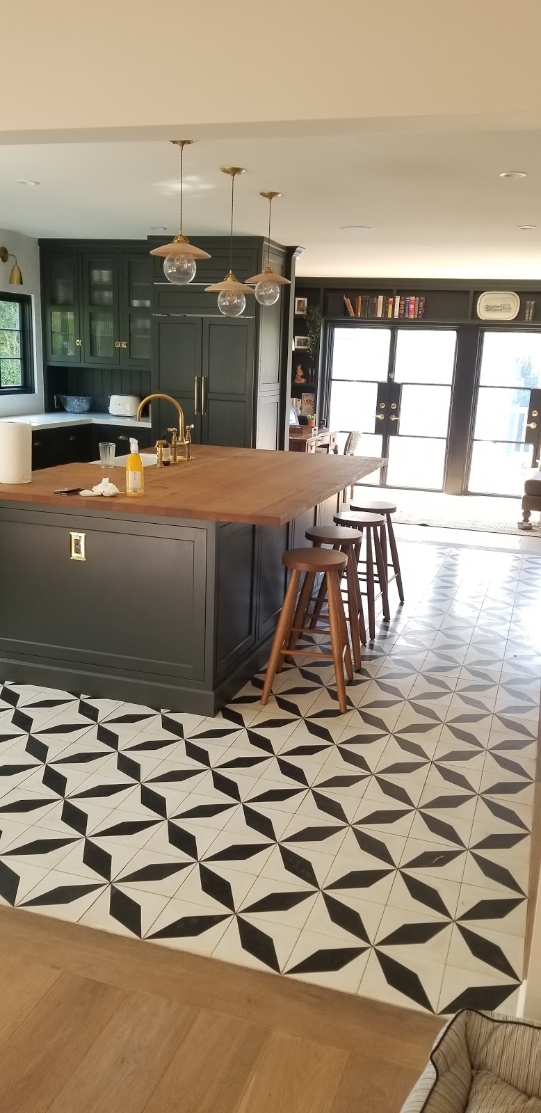 American Floor Covering Center | 4824 S Broadway, Los Angeles, CA 90037, USA | Phone: (323) 234-3000