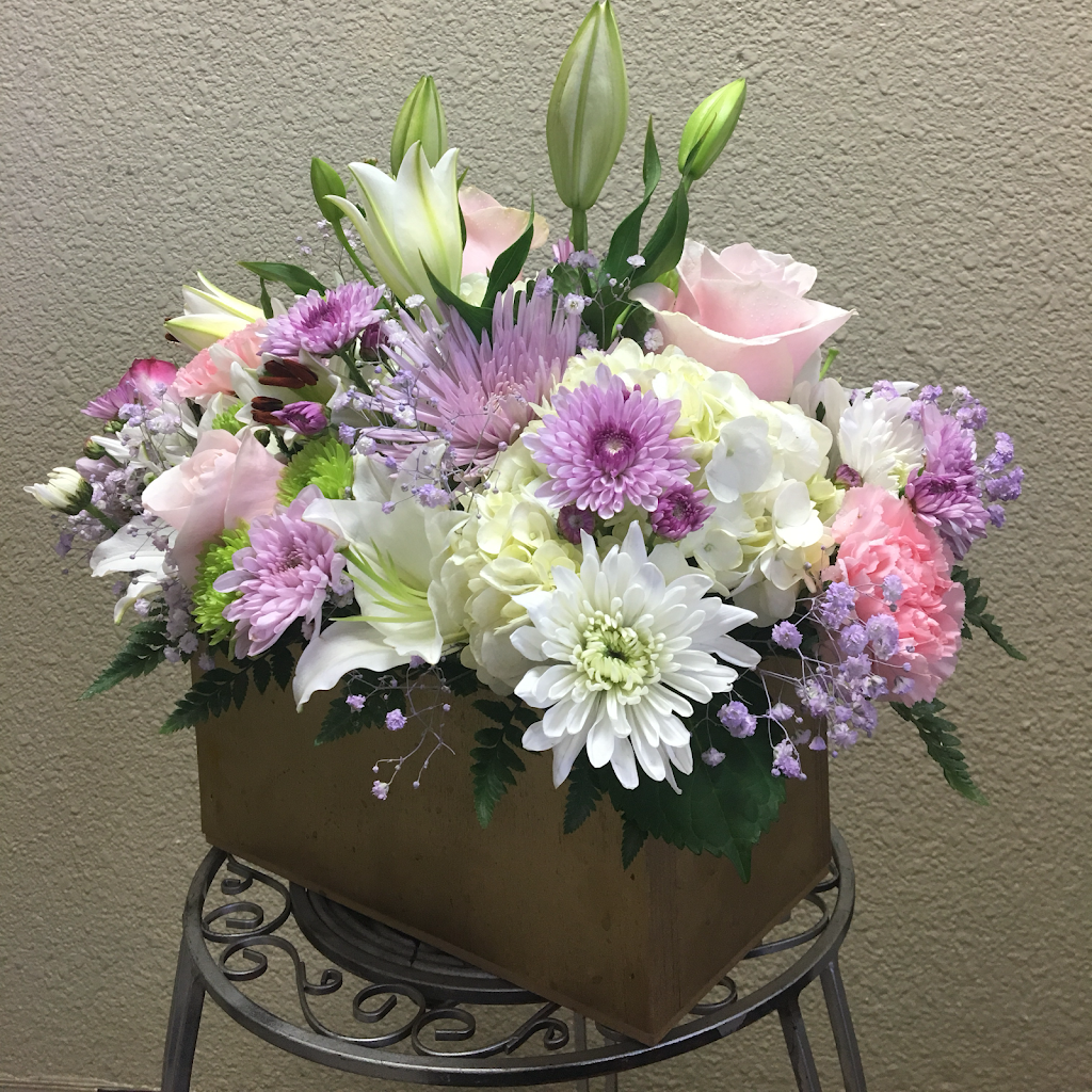 Evelyns Flower Shop | 4122 Philadelphia St Suite E, Chino, CA 91710, USA | Phone: (909) 270-3171