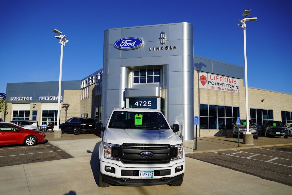 Quick Lane at Ford Lincoln | 4725 S Robert Trail, Inver Grove Heights, MN 55077, USA | Phone: (651) 451-2201