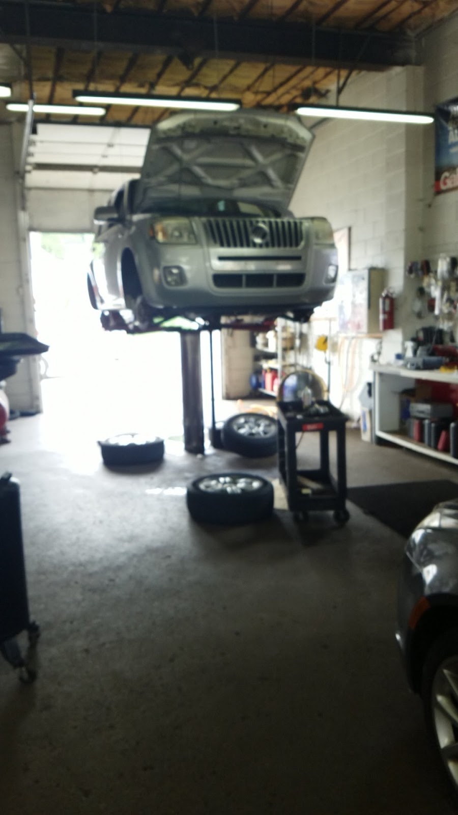 Hoosier Auto Repair | 104 3rd St, Aurora, IN 47001, USA | Phone: (812) 926-6032