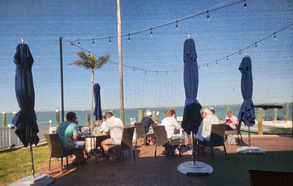 Dry Dock Waterfront Grill | 412 Gulf of Mexico Dr, Longboat Key, FL 34228, USA | Phone: (941) 383-0102