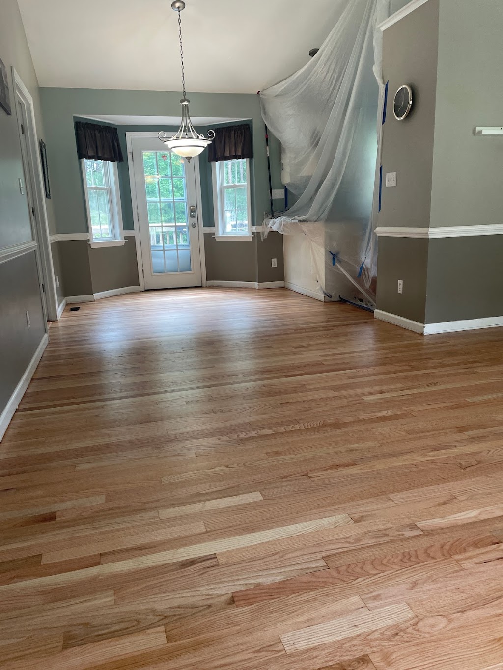 Parrot hardwood floors LLC. | 5514 US-301, Selma, NC 27576, USA | Phone: (919) 418-1975