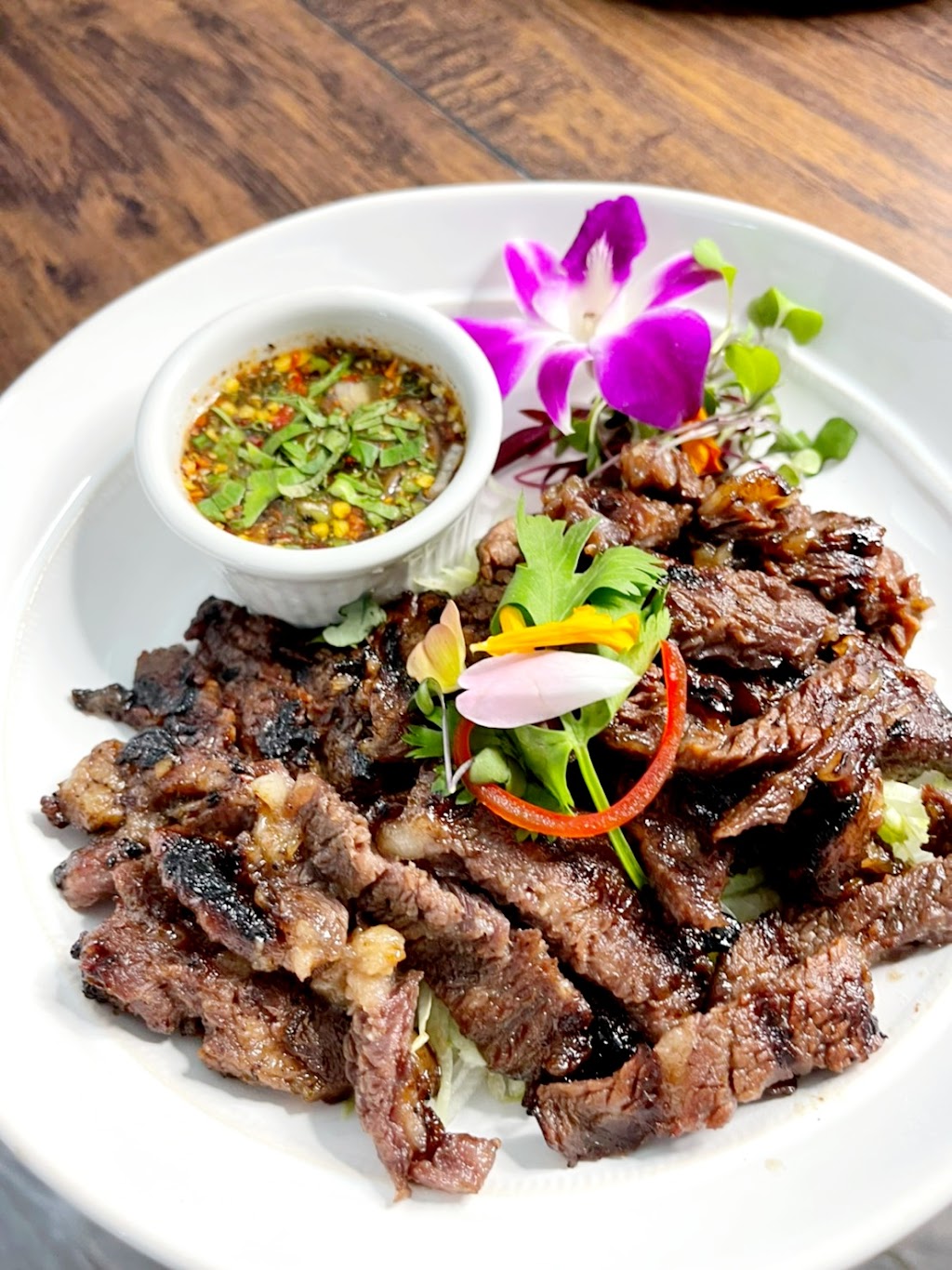 Nawa Thai | 3713 Highland Ave #8, Manhattan Beach, CA 90266, USA | Phone: (424) 237-2180